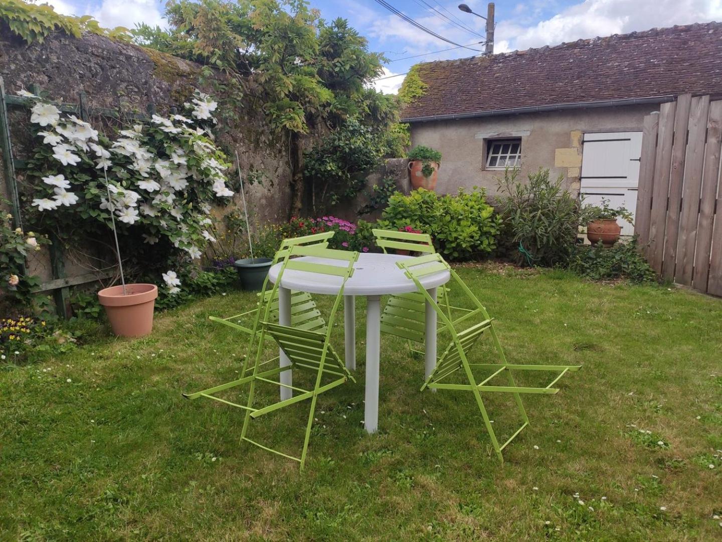 Le Relais De L'Ormeau - Charmant Gite Pour 4 Pers. Lussault-sur-Loire Bagian luar foto